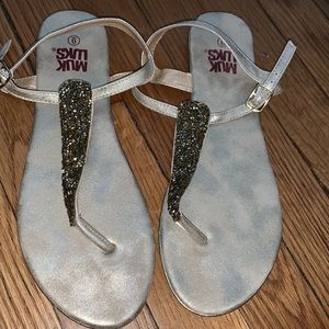 Size 9 flat sandals   Muk Luks  jewel embellished